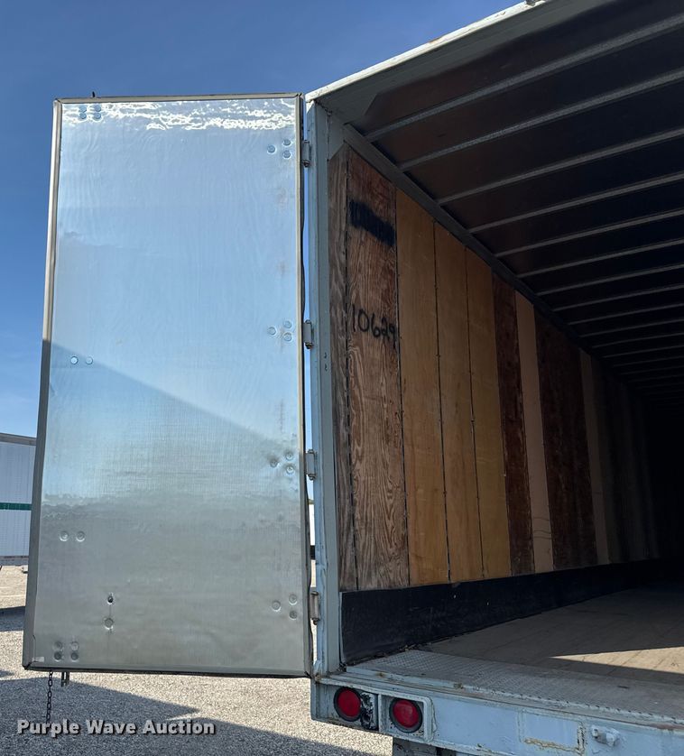 image for item EB8297 2000 Pines dry van trailer