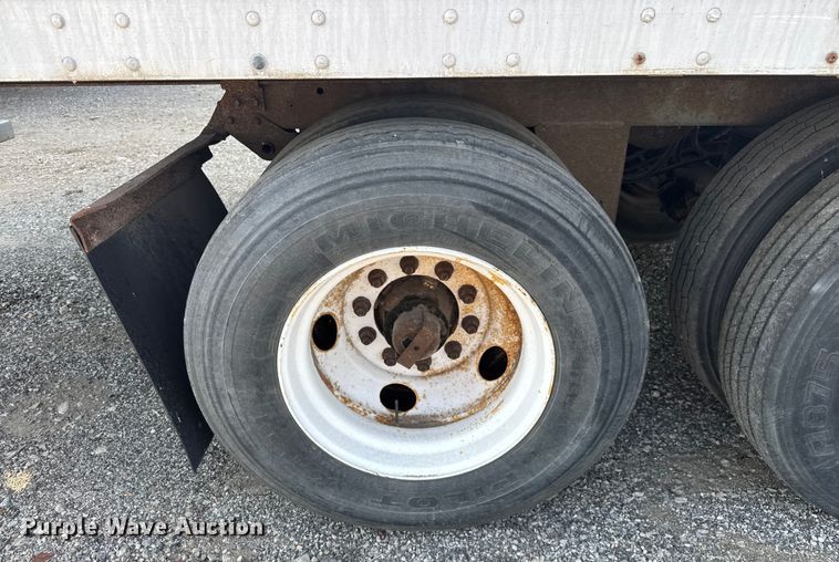 image for item EB8297 2000 Pines dry van trailer