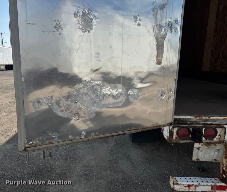 image for item EB8298 1999 Great Dane dry van trailer