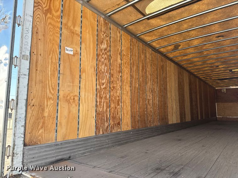 image for item EB8298 1999 Great Dane dry van trailer