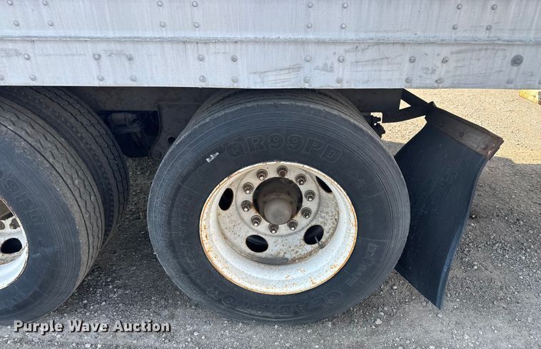 image for item EB8298 1999 Great Dane dry van trailer