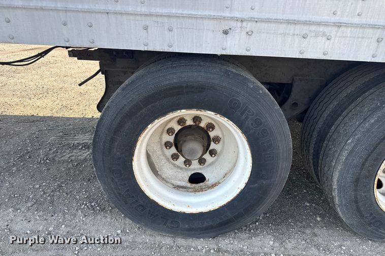 image for item EB8298 1999 Great Dane dry van trailer