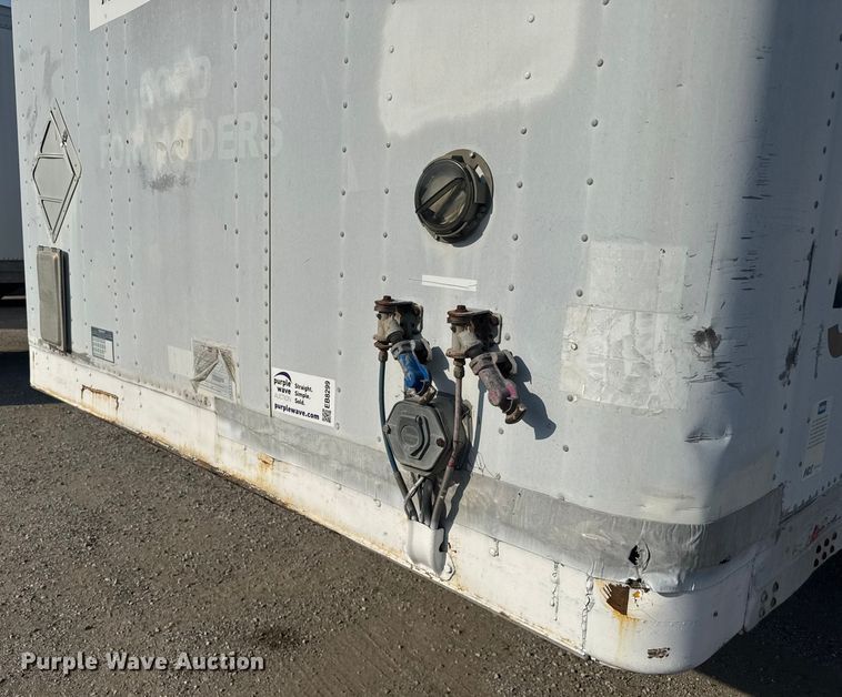 image for item EB8299 1999 Wabash dry van trailer