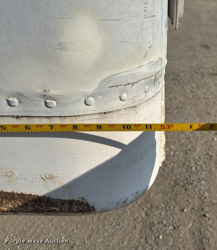 image for item EB8299 1999 Wabash dry van trailer