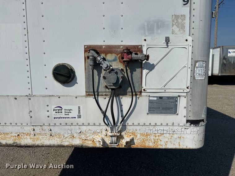 image for item EB8300 2000 Wabash dry van trailer