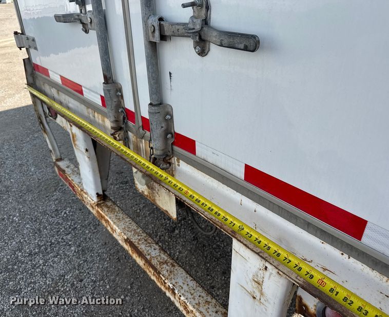image for item EB8300 2000 Wabash dry van trailer