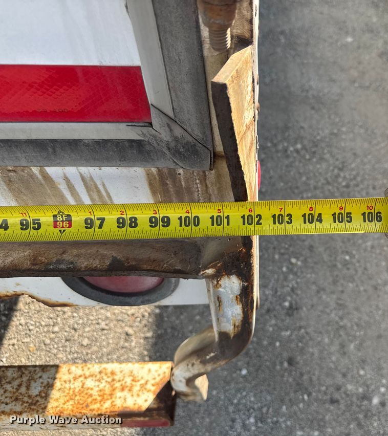 image for item EB8300 2000 Wabash dry van trailer