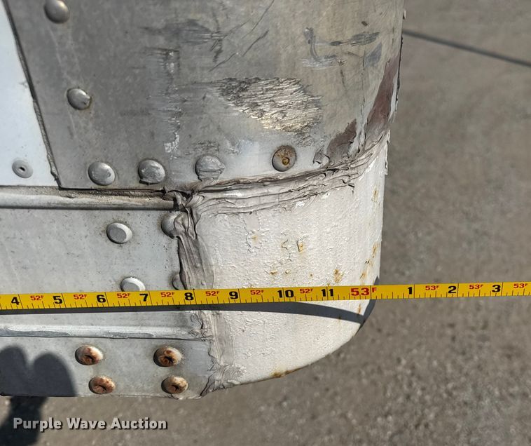 image for item EB8300 2000 Wabash dry van trailer