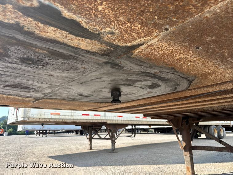 image for item EB8300 2000 Wabash dry van trailer