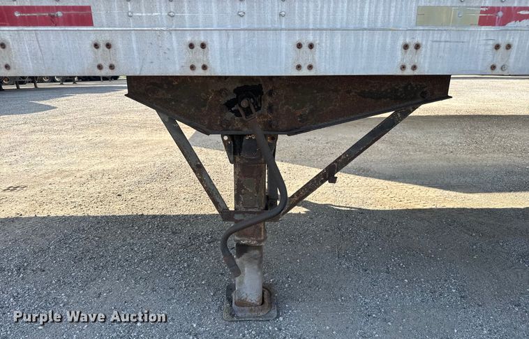 image for item EB8300 2000 Wabash dry van trailer
