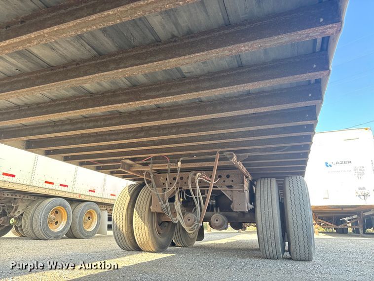 image for item EB8300 2000 Wabash dry van trailer