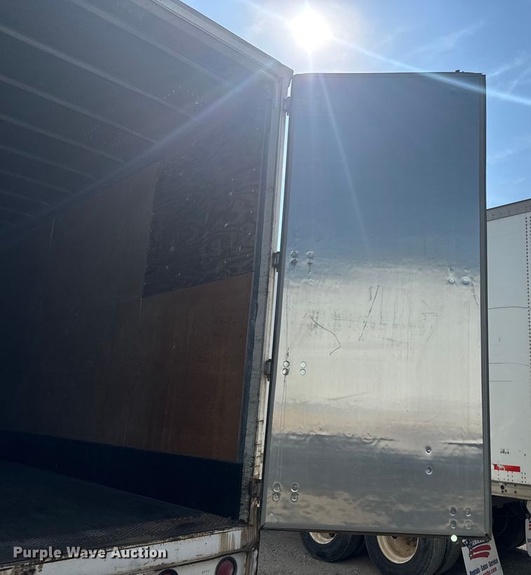 image for item EB8300 2000 Wabash dry van trailer