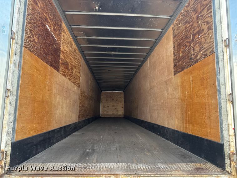 image for item EB8300 2000 Wabash dry van trailer