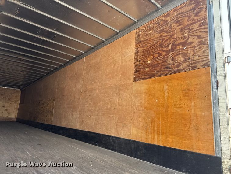 image for item EB8300 2000 Wabash dry van trailer