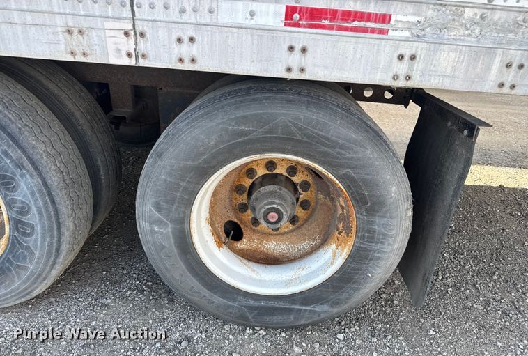 image for item EB8300 2000 Wabash dry van trailer