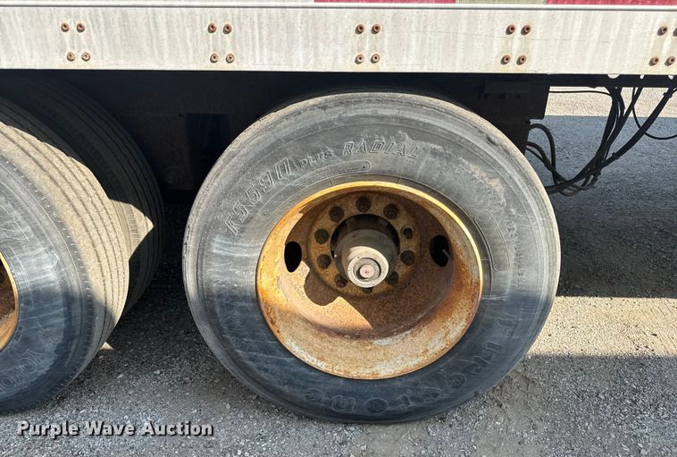 image for item EB8300 2000 Wabash dry van trailer