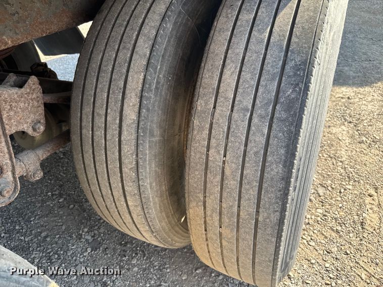 image for item EB8301 2002 Wabash  DVCVHPA dry van trailer