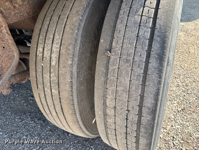 image for item EB8301 2002 Wabash  DVCVHPA dry van trailer