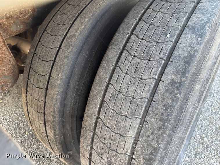 image for item EB8301 2002 Wabash  DVCVHPA dry van trailer