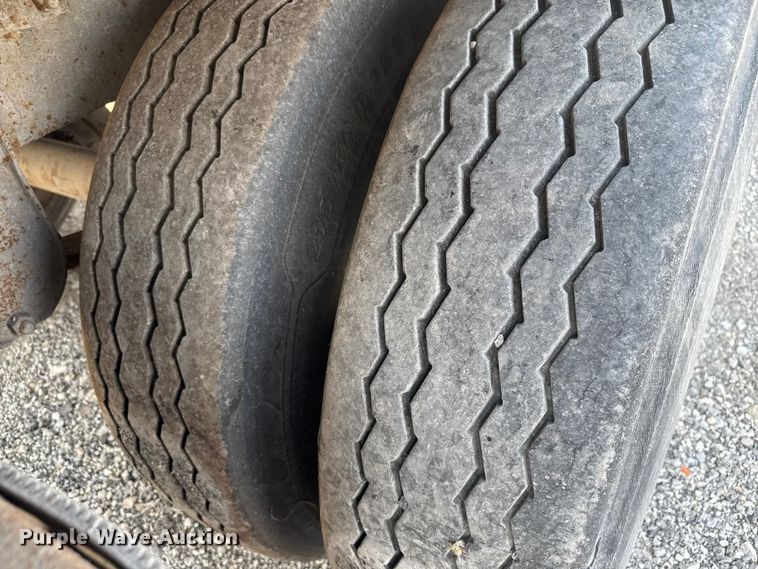 image for item EB8302 1999 Wabash DVCVHSA dry van trailer