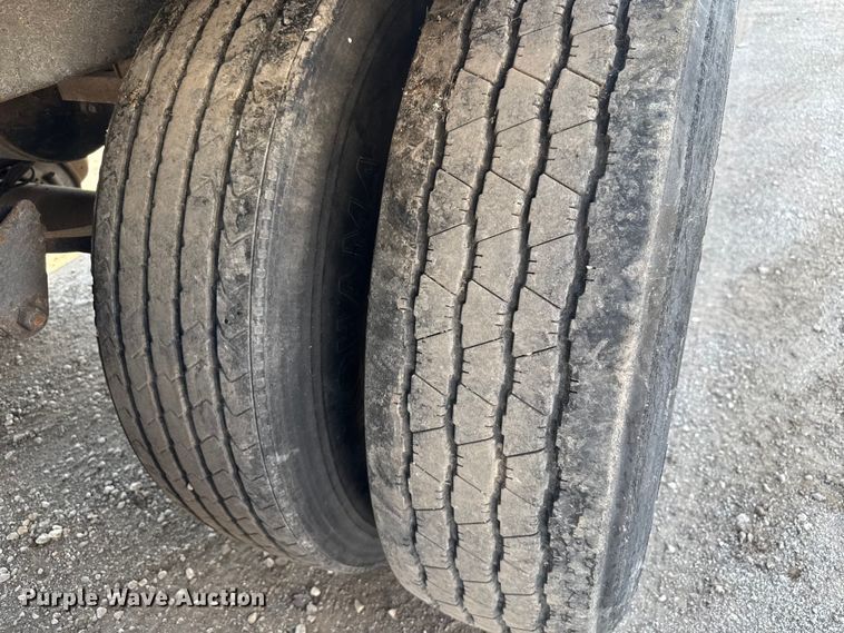 image for item EB8303 2004 Wabash DVCVHPC dry van trailer