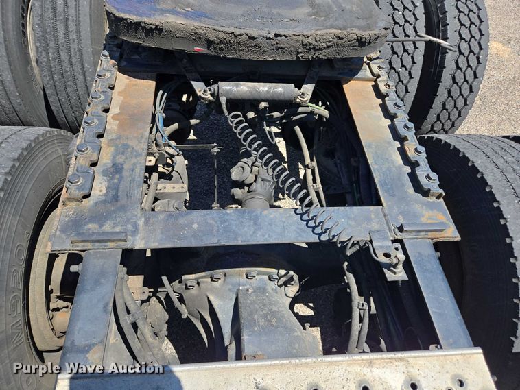 image for item EC1042 2016 Freightliner Cascadia 125 semi truck