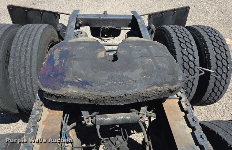 image for item EC1042 2016 Freightliner Cascadia 125 semi truck