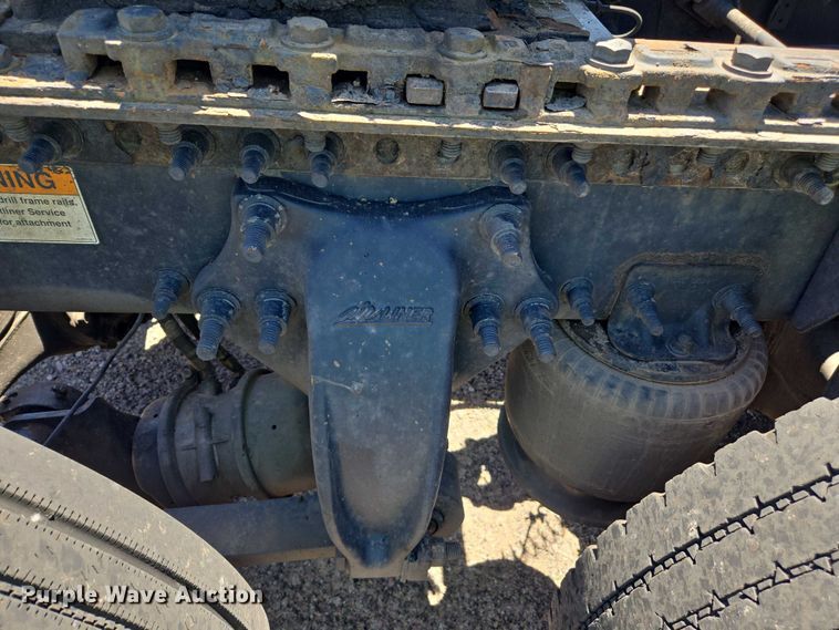 image for item EC1042 2016 Freightliner Cascadia 125 semi truck