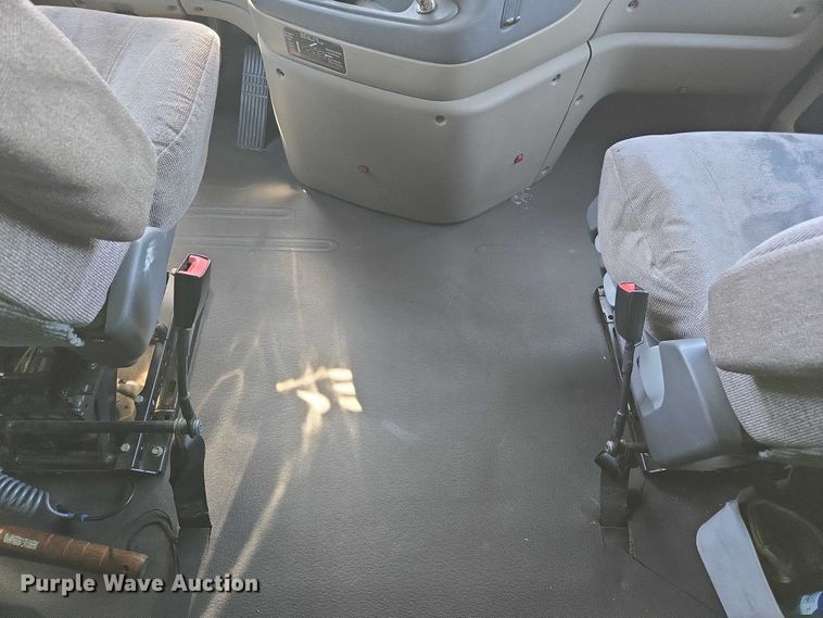 image for item EC1042 2016 Freightliner Cascadia 125 semi truck