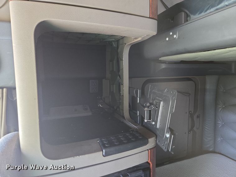 image for item EC1042 2016 Freightliner Cascadia 125 semi truck