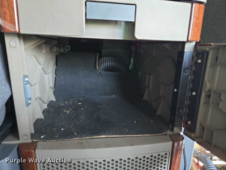 image for item EC1042 2016 Freightliner Cascadia 125 semi truck