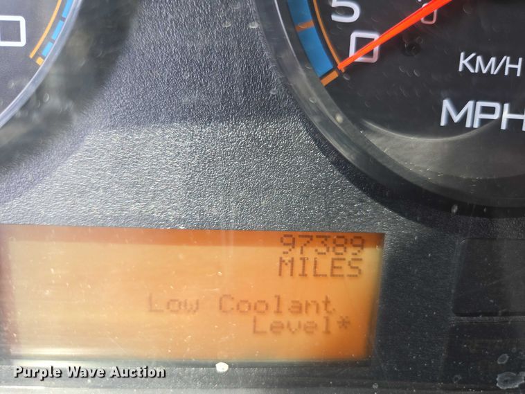 image for item EC1150 2009 International  4400 flatbed truck