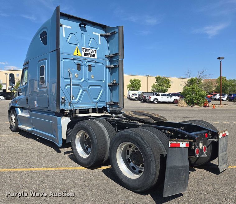 CAMIóN CAMAROTE 2014 FREIGHTLINER