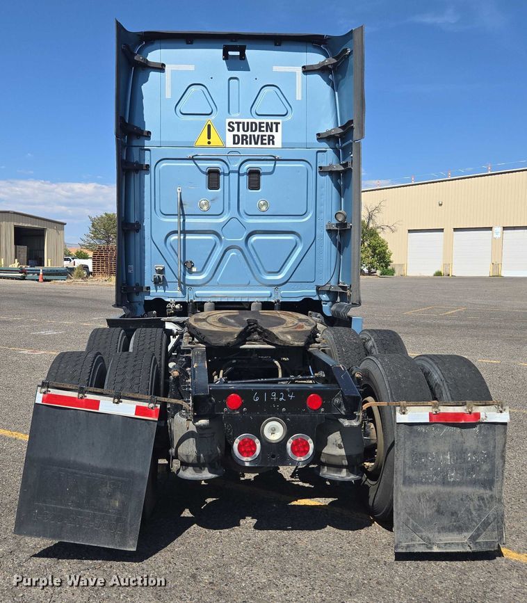 CAMIóN CAMAROTE 2014 FREIGHTLINER