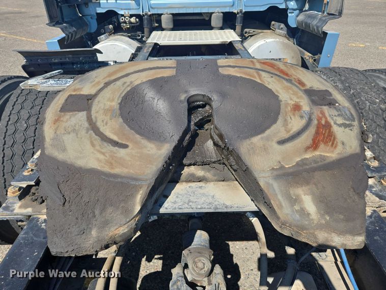 image for item EC1178 2014 Freightliner Cascadia semi truck