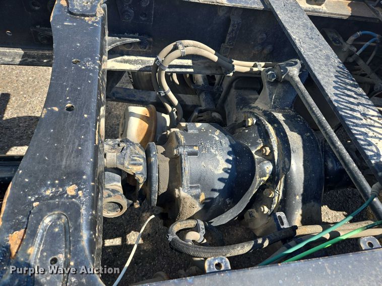 image for item EC1178 2014 Freightliner Cascadia semi truck