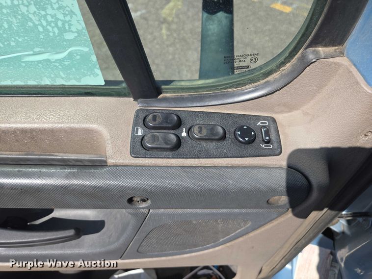 image for item EC1178 2014 Freightliner Cascadia semi truck