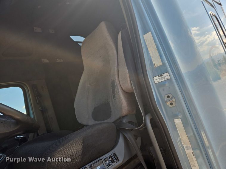 image for item EC1178 2014 Freightliner Cascadia semi truck