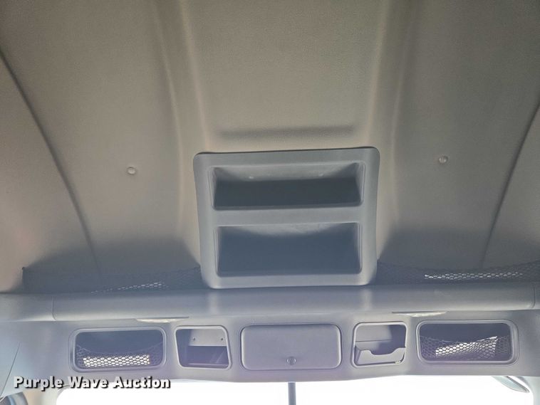 image for item EC1178 2014 Freightliner Cascadia semi truck