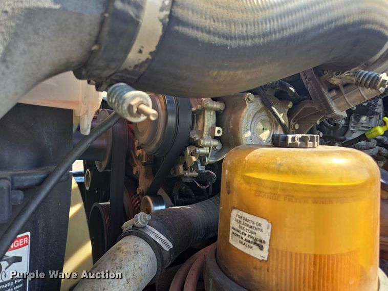 image for item EC1178 2014 Freightliner Cascadia semi truck