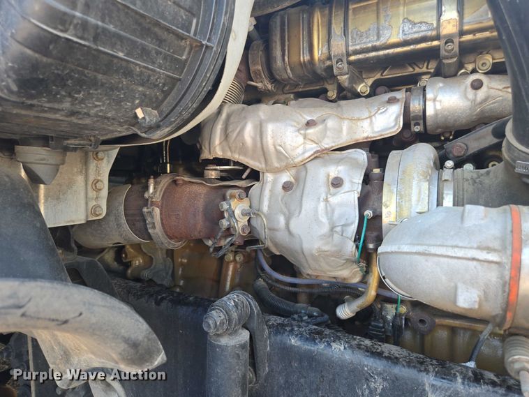 image for item EC1178 2014 Freightliner Cascadia semi truck