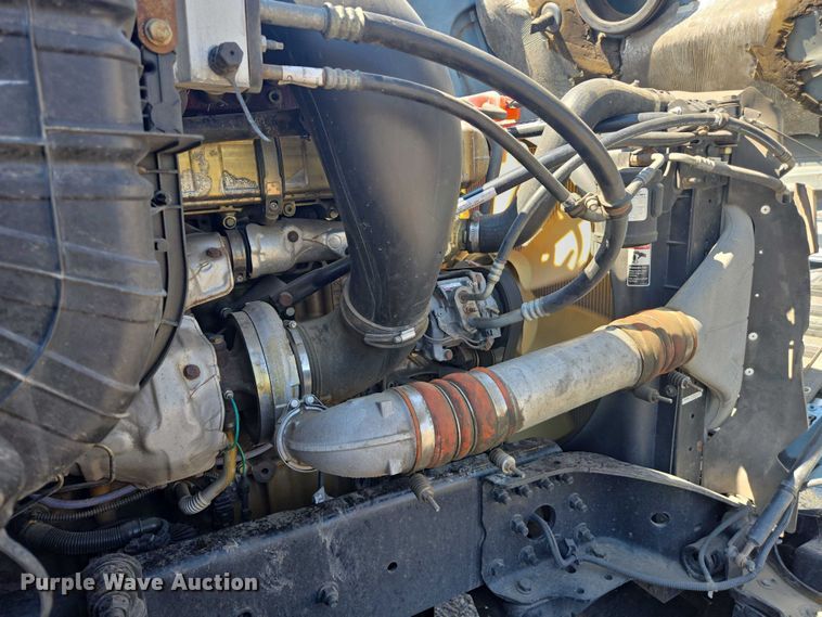 image for item EC1178 2014 Freightliner Cascadia semi truck