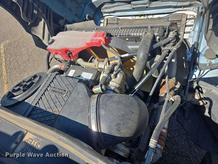 image for item EC1178 2014 Freightliner Cascadia semi truck