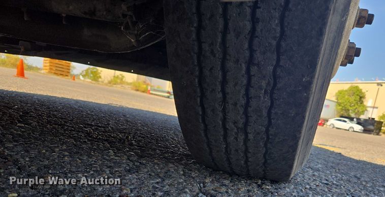 image for item EC1178 2014 Freightliner Cascadia semi truck