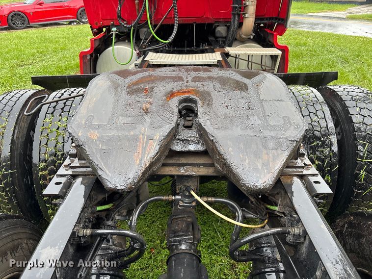 image for item EC3774 2017 International ProStar semi truck