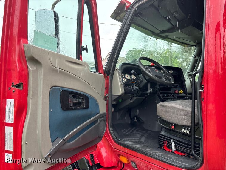 image for item EC3774 2017 International ProStar semi truck