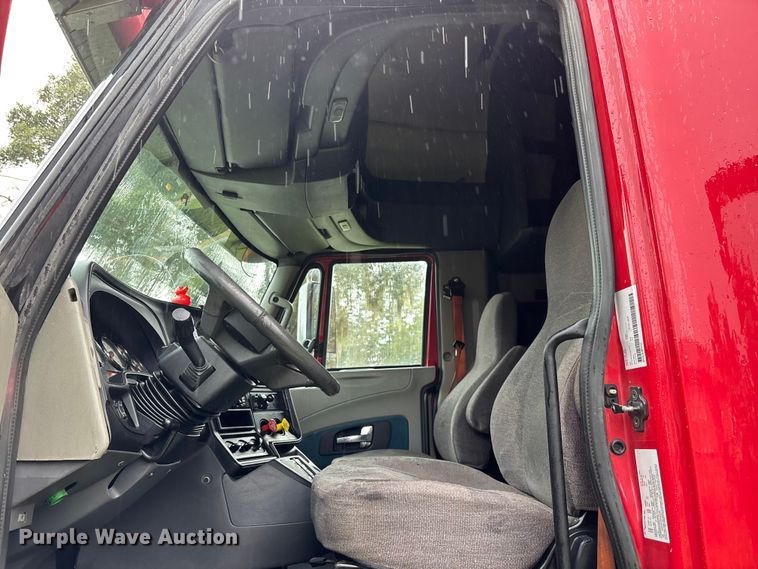 image for item EC3774 2017 International ProStar semi truck