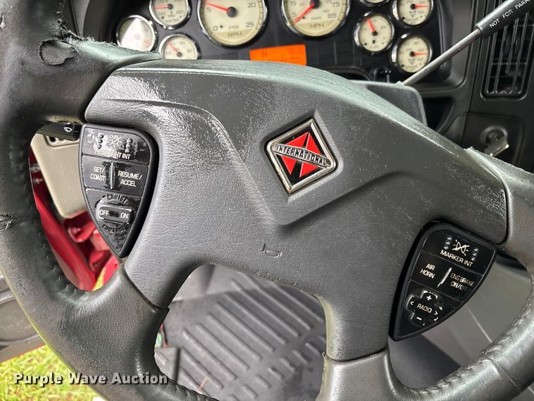 image for item EC3774 2017 International ProStar semi truck