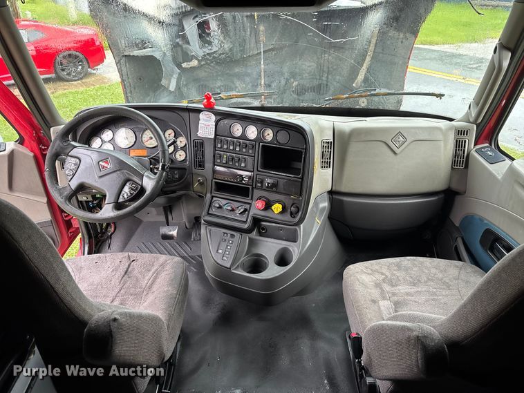 image for item EC3774 2017 International ProStar semi truck