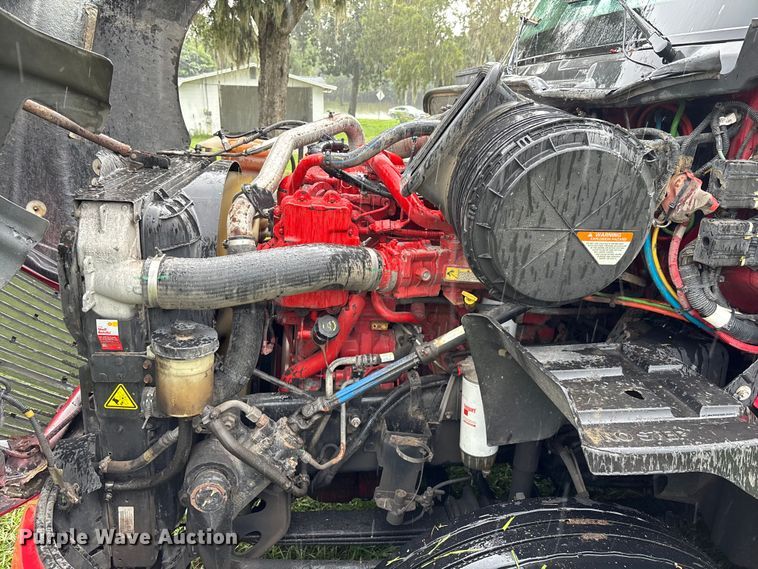 image for item EC3774 2017 International ProStar semi truck